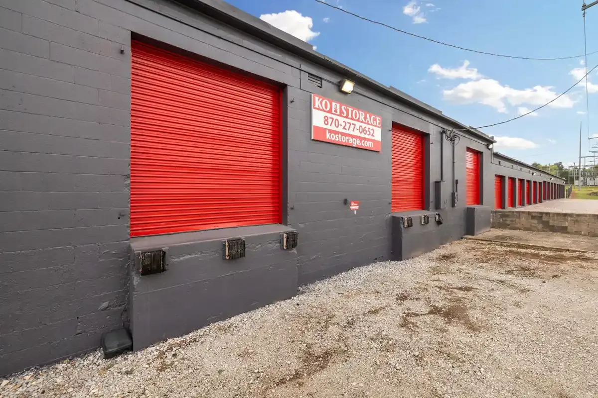 Facility loading docks KO Storage of Harrison, AR